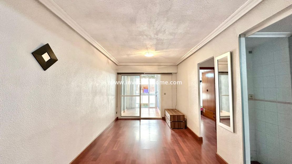 Reventa - Apartamento - Torrevieja - Centro