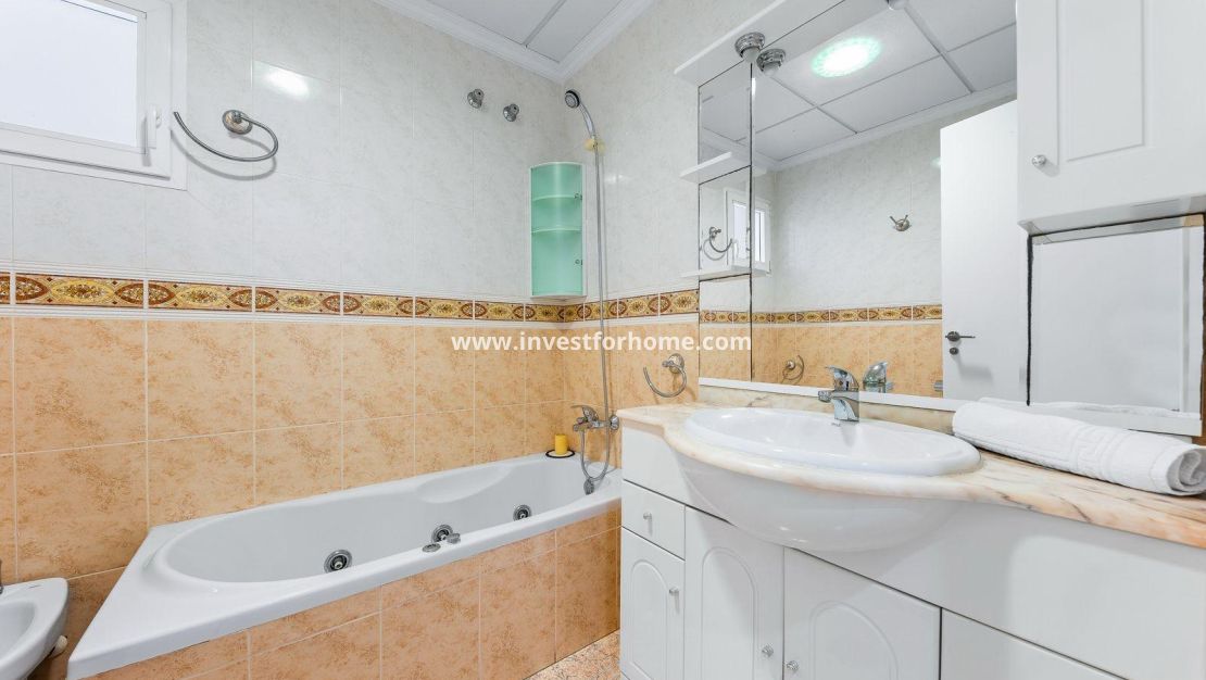 Reventa - Apartamento - Torrevieja - Centro