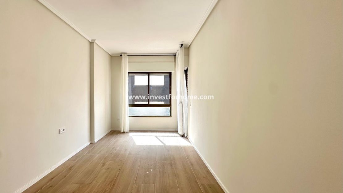 Reventa - Apartamento - Torrevieja - Centro
