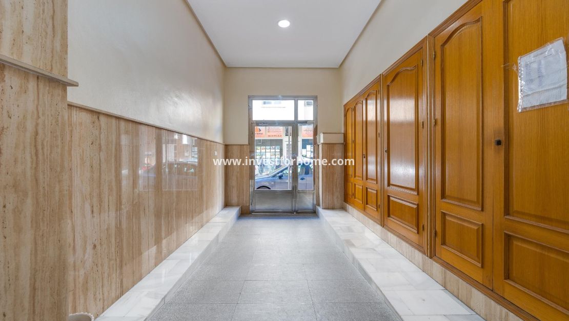 Reventa - Apartamento - Torrevieja - Centro
