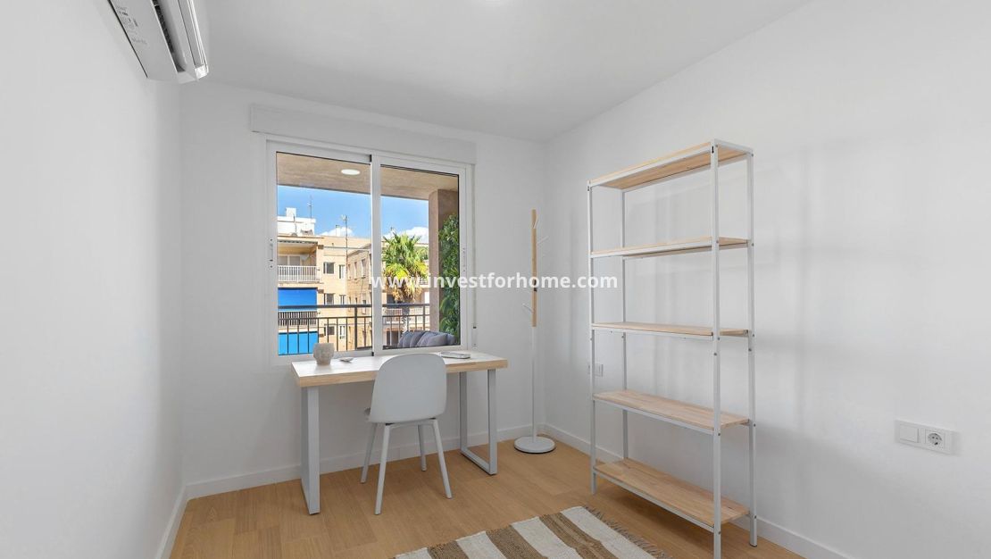 Reventa - Apartamento - Torrevieja - El Acequión - Los Náufragos