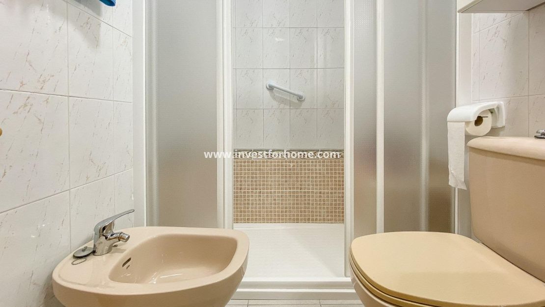 Reventa - Apartamento - Torrevieja - El Acequión - Los Náufragos