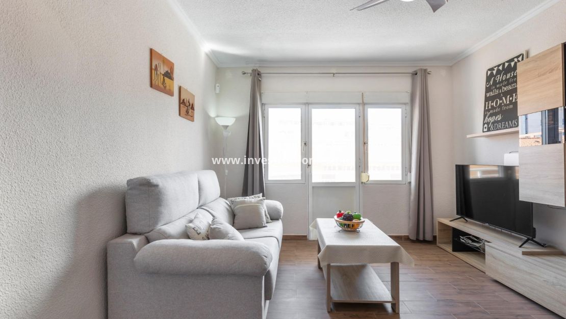 Reventa - Apartamento - Torrevieja - Estacion De Autobuses