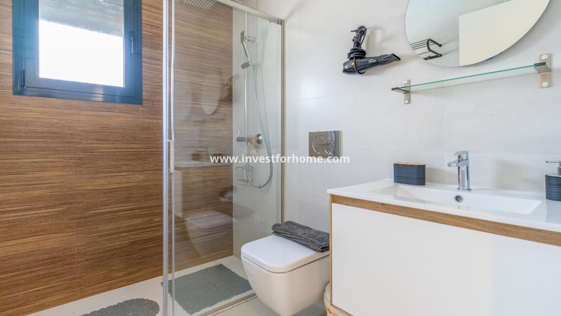 Reventa - Apartamento - Torrevieja - Estacion De Autobuses