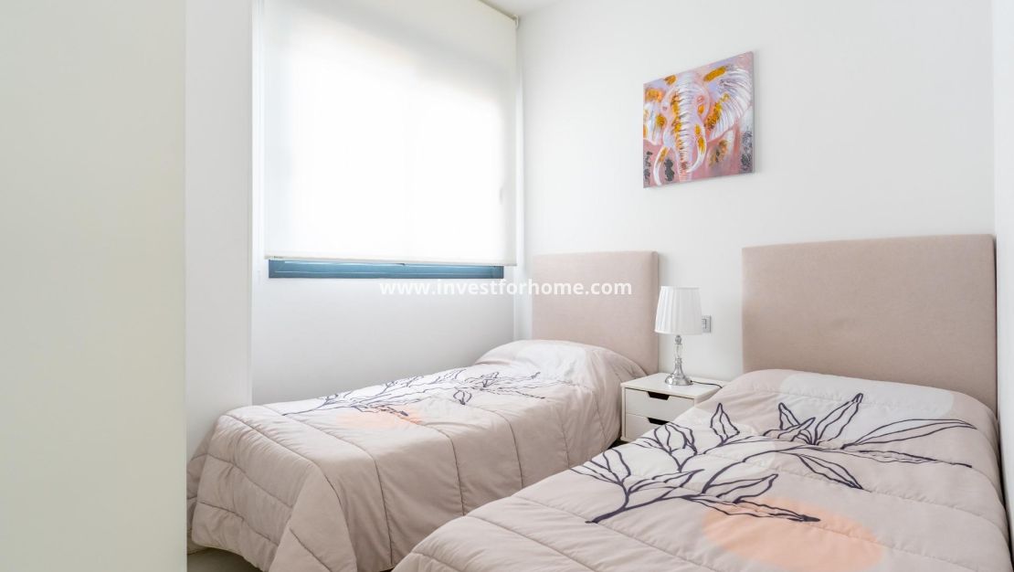 Reventa - Apartamento - Torrevieja - Estacion De Autobuses