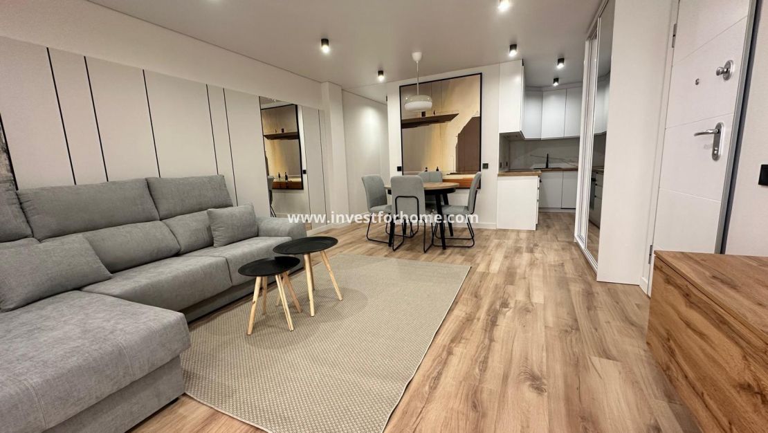 Reventa - Apartamento - Torrevieja - Estacion De Autobuses