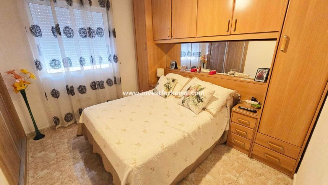 Reventa - Apartamento - Torrevieja - Estacion De Autobuses