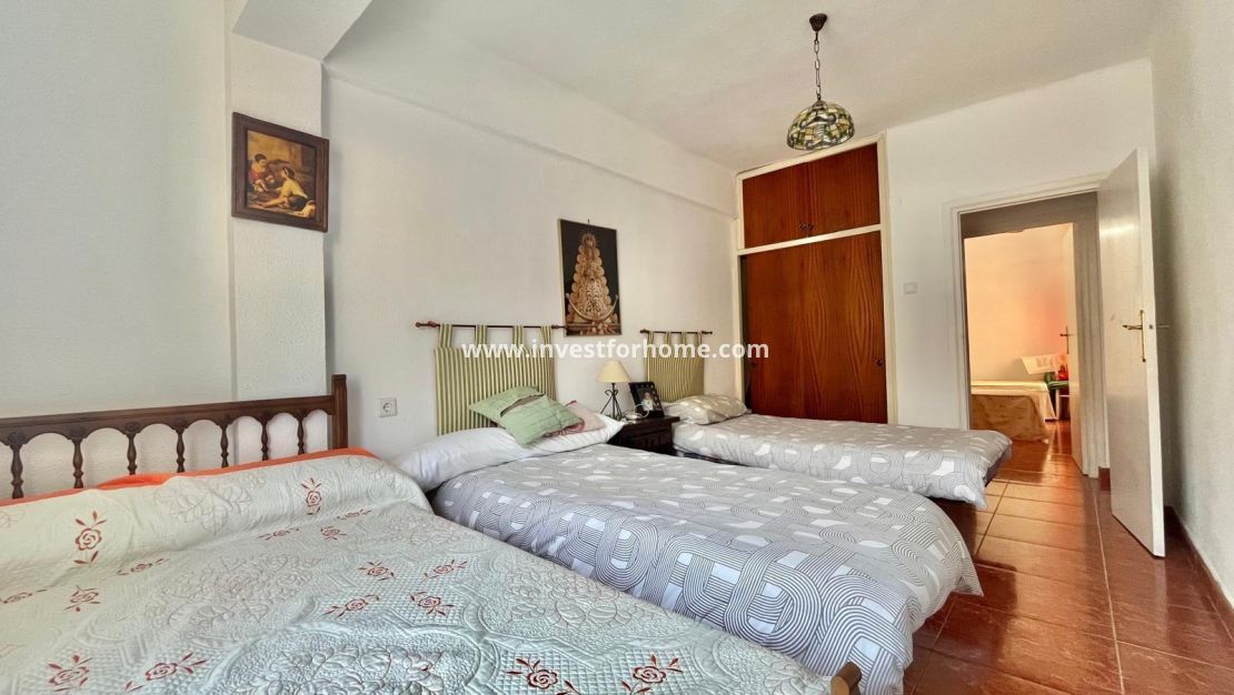 Reventa - Apartamento - Torrevieja - Estacion De Autobuses