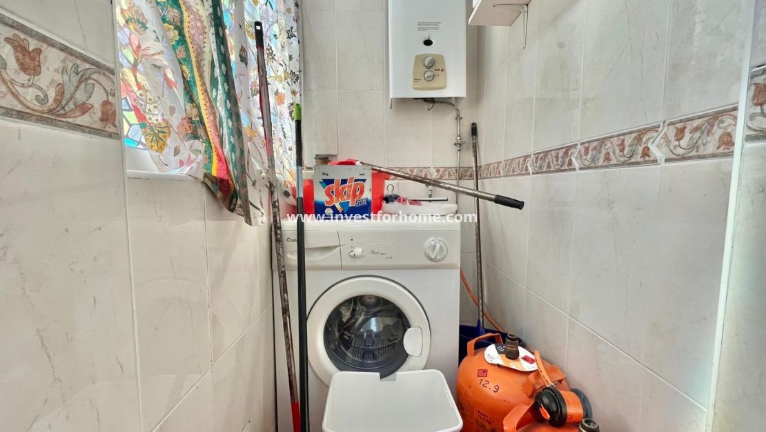 Reventa - Apartamento - Torrevieja - Estacion De Autobuses