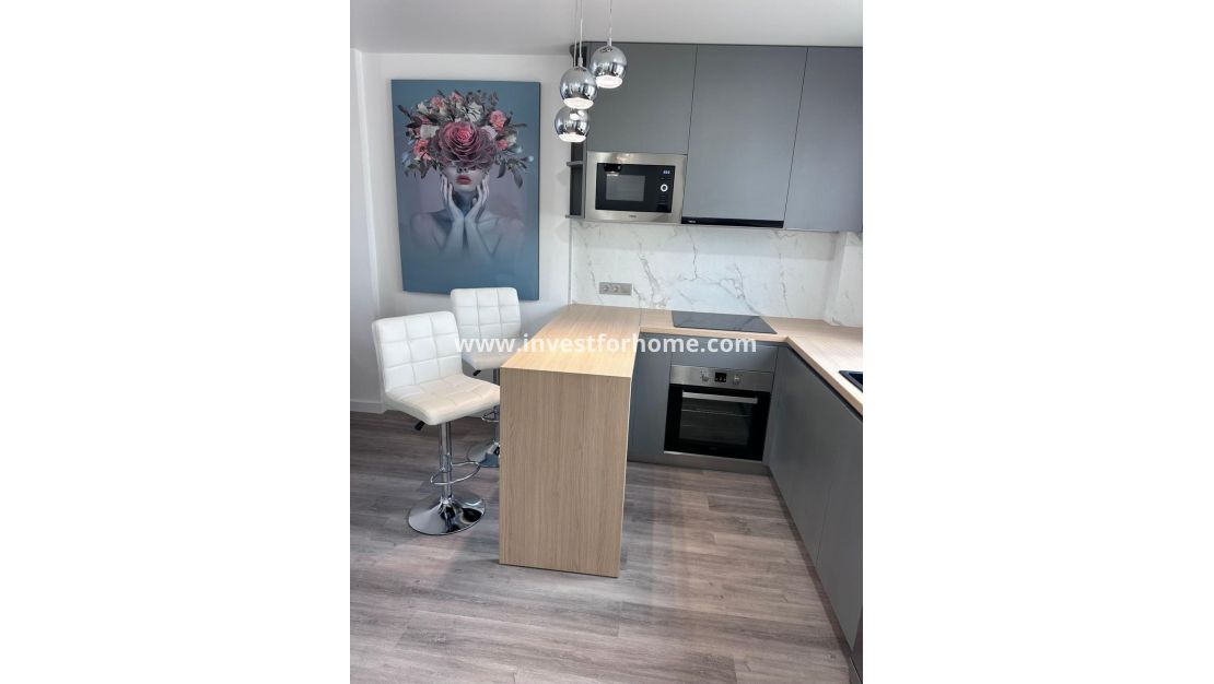 Reventa - Apartamento - Torrevieja - Estacion De Autobuses