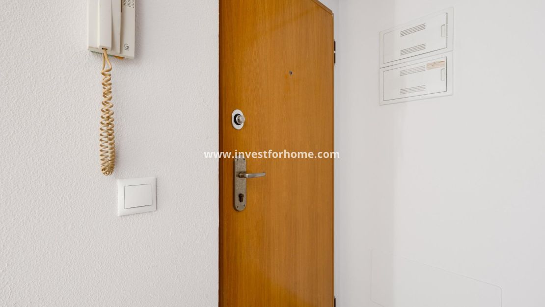 Reventa - Apartamento - Torrevieja - Estacion De Autobuses