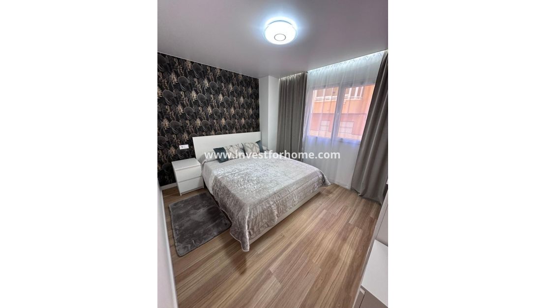 Reventa - Apartamento - Torrevieja - Estacion De Autobuses