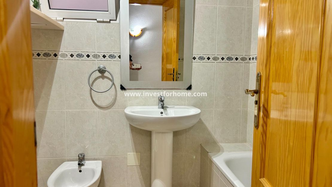 Reventa - Apartamento - Torrevieja - Estacion De Autobuses