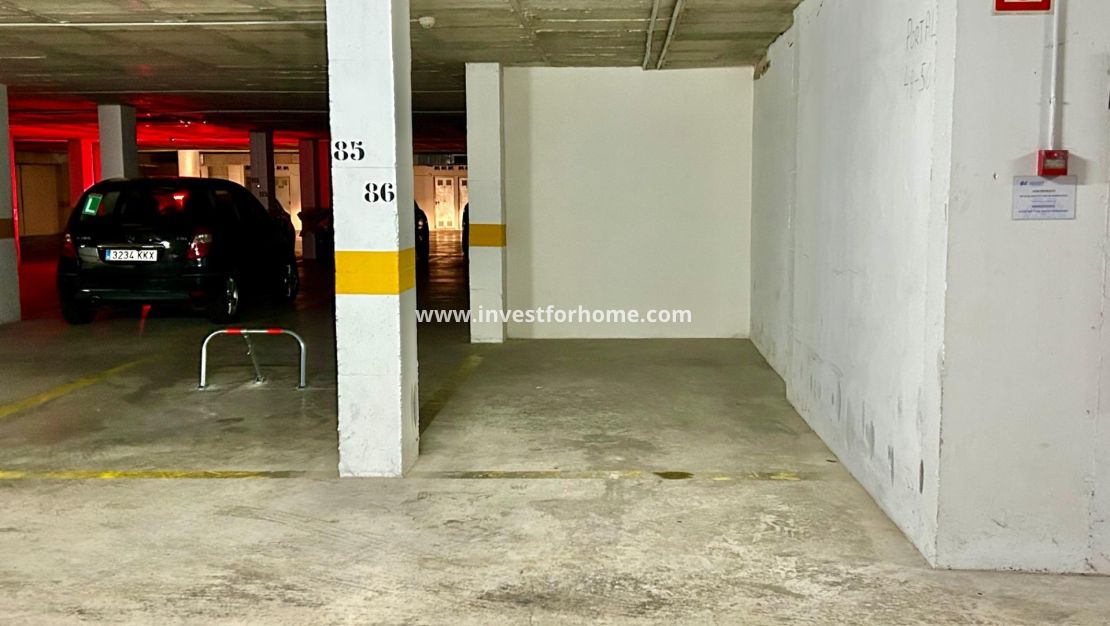 Reventa - Apartamento - Torrevieja - Estacion De Autobuses