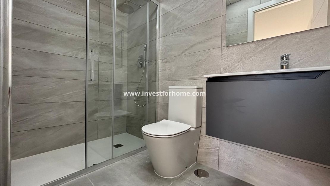 Reventa - Apartamento - Torrevieja - Estacion De Autobuses