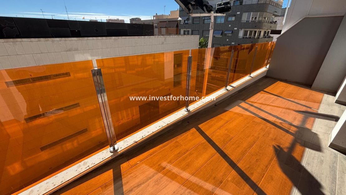 Reventa - Apartamento - Torrevieja - Estacion De Autobuses