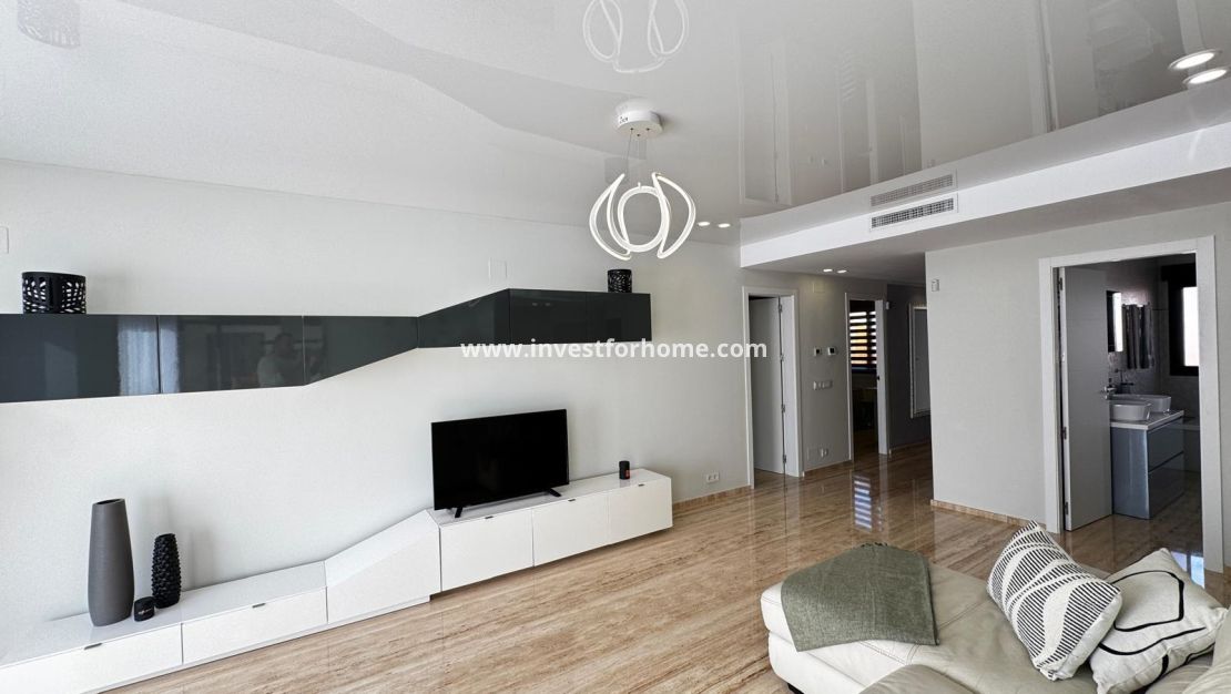 Reventa - Apartamento - Torrevieja - Estacion De Autobuses