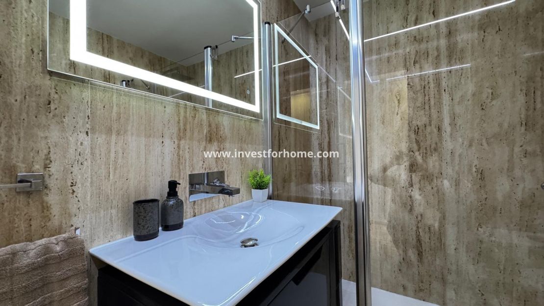 Reventa - Apartamento - Torrevieja - Estacion De Autobuses