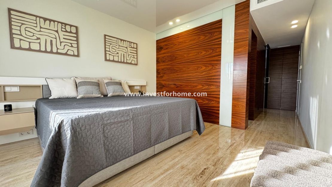 Reventa - Apartamento - Torrevieja - Estacion De Autobuses