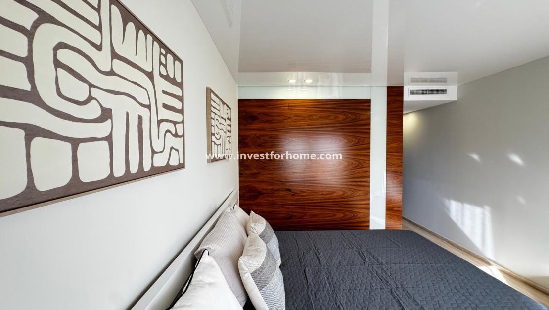 Reventa - Apartamento - Torrevieja - Estacion De Autobuses