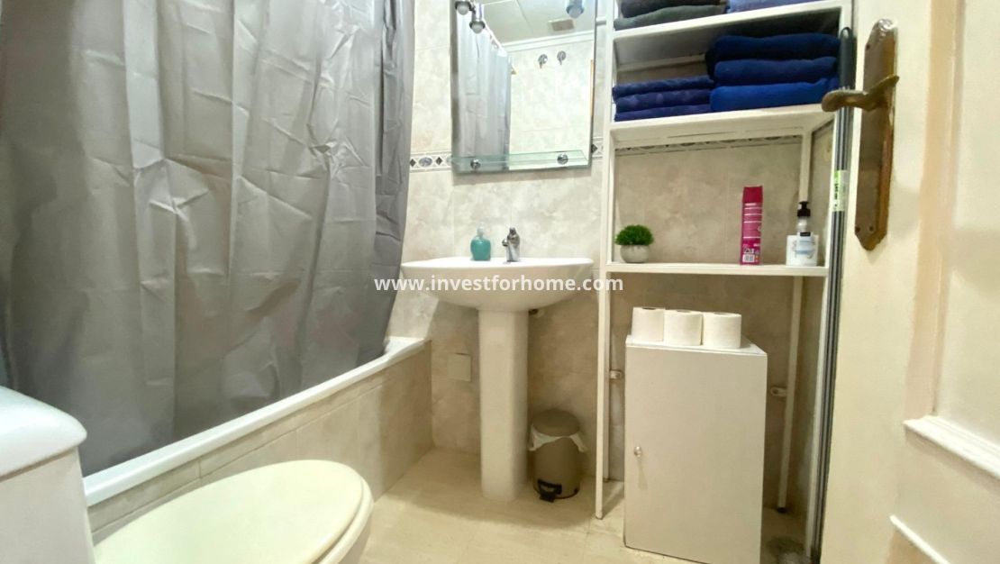 Reventa - Apartamento - Torrevieja - Estacion De Autobuses