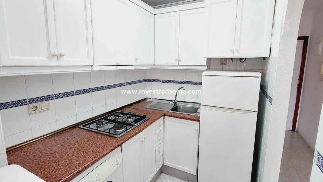 Reventa - Apartamento - Torrevieja - Estacion De Autobuses