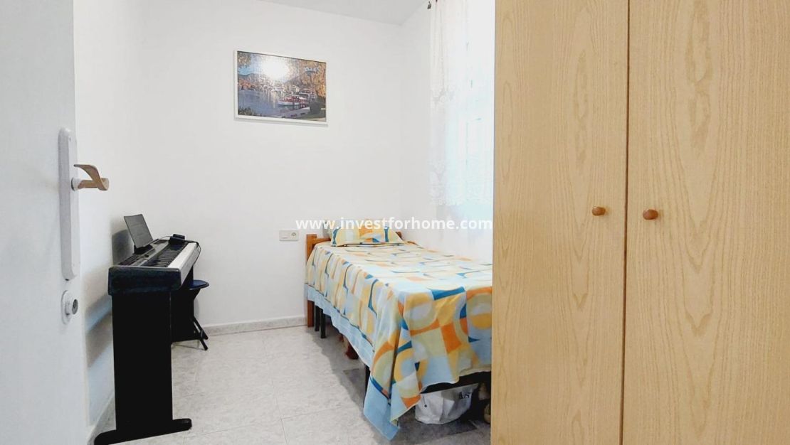 Reventa - Apartamento - Torrevieja - Estacion De Autobuses