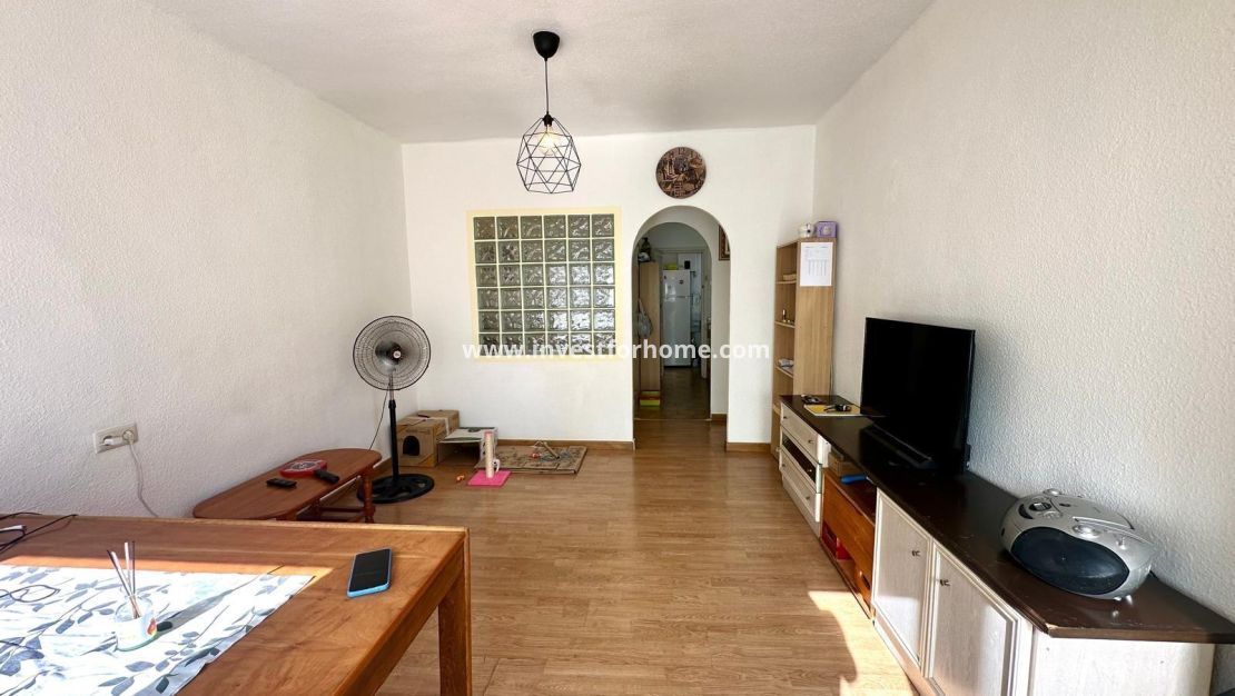 Reventa - Apartamento - Torrevieja - Estacion De Autobuses