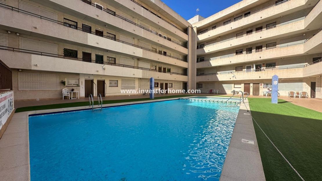 Reventa - Apartamento - Torrevieja - Estacion De Autobuses