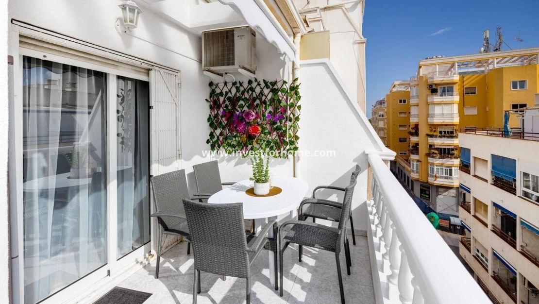 Reventa - Apartamento - Torrevieja - Estacion De Autobuses