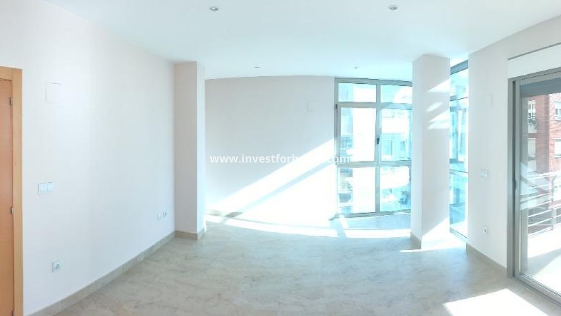 Reventa - Apartamento - Torrevieja - Estacion De Autobuses