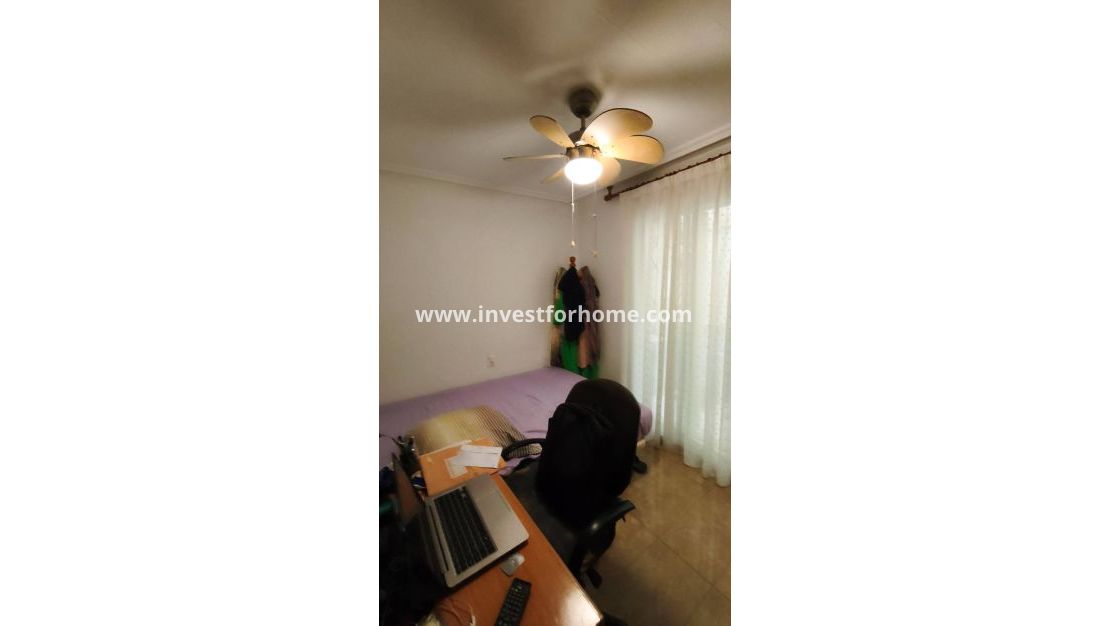 Reventa - Apartamento - Torrevieja - Estacion De Autobuses