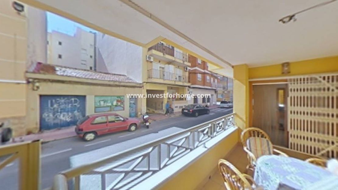 Reventa - Apartamento - Torrevieja - Estacion De Autobuses