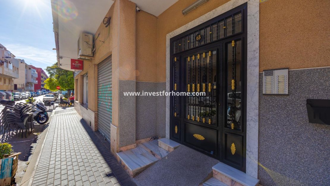 Reventa - Apartamento - Torrevieja - Estacion De Autobuses