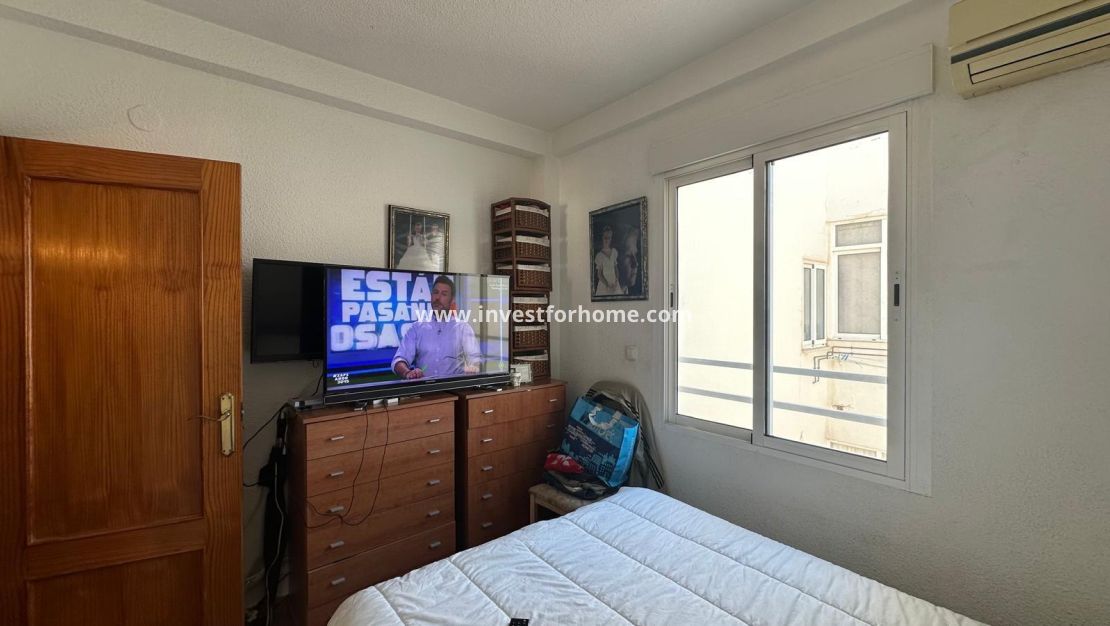 Reventa - Apartamento - Torrevieja - Estacion De Autobuses