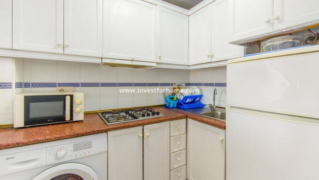 Reventa - Apartamento - Torrevieja - Estacion De Autobuses