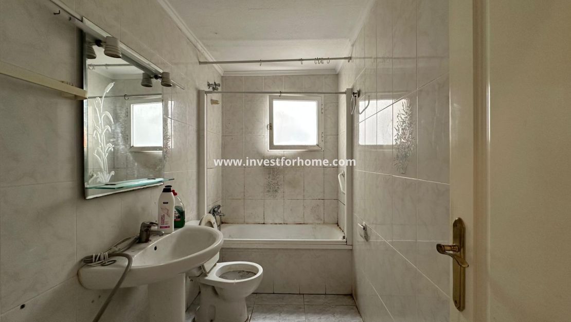 Reventa - Apartamento - Torrevieja - Estacion De Autobuses