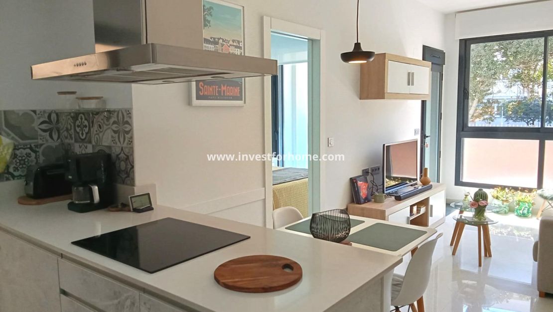 Reventa - Apartamento - Torrevieja - Estacion De Autobuses