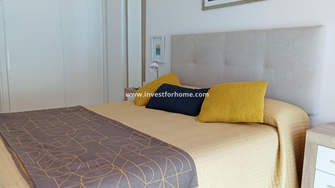 Reventa - Apartamento - Torrevieja - Estacion De Autobuses