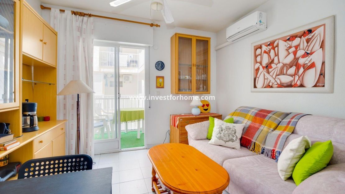 Reventa - Apartamento - Torrevieja - Estacion De Autobuses