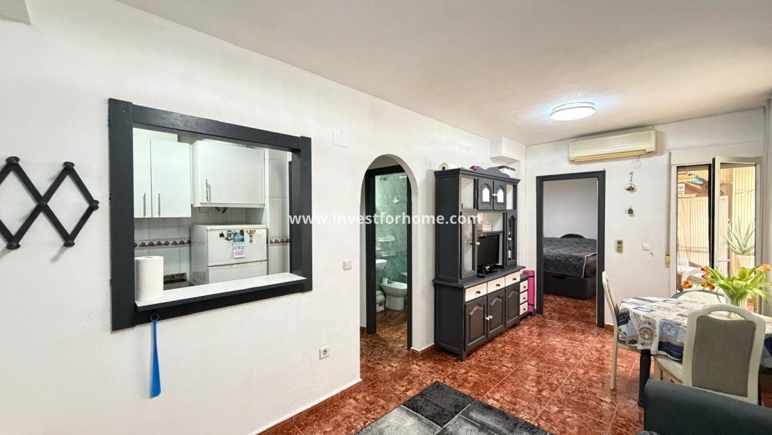 Reventa - Apartamento - Torrevieja - Estacion De Autobuses