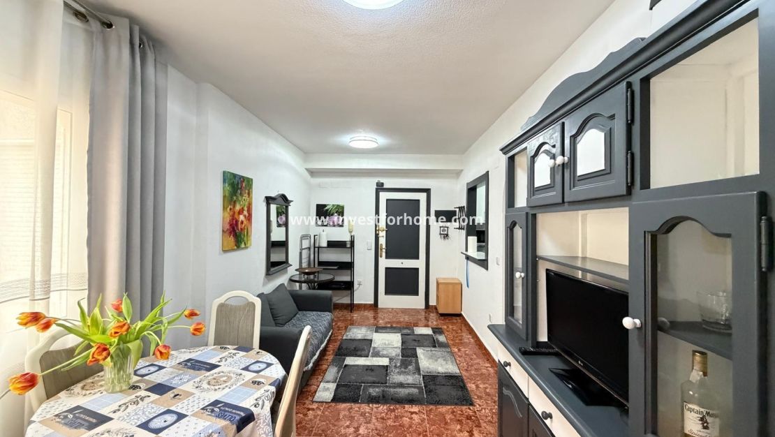 Reventa - Apartamento - Torrevieja - Estacion De Autobuses