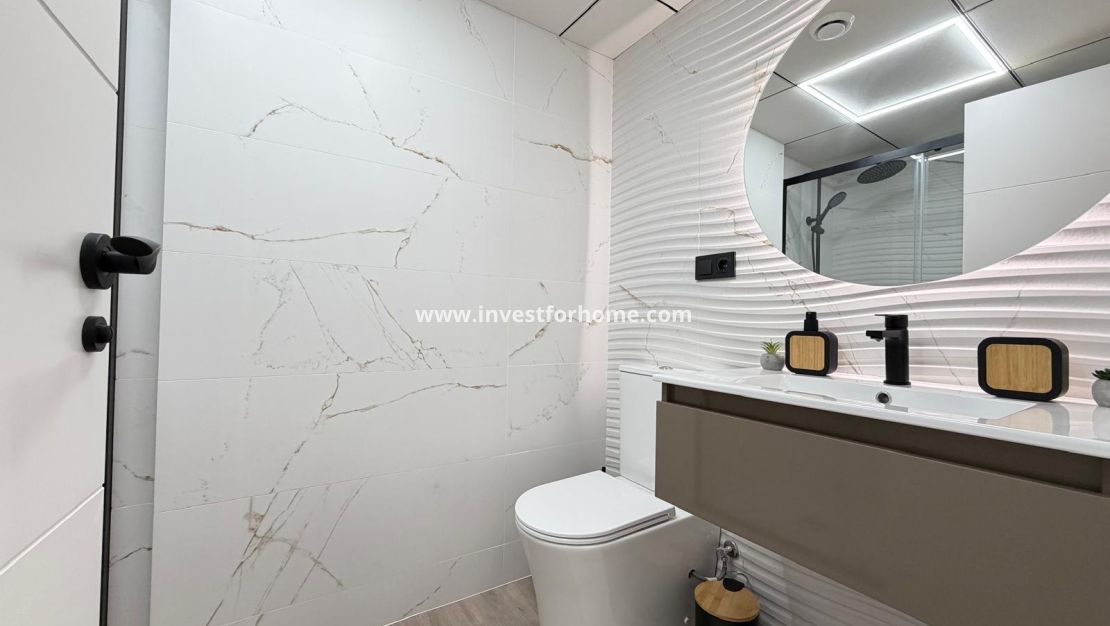 Reventa - Apartamento - Torrevieja - Estacion De Autobuses