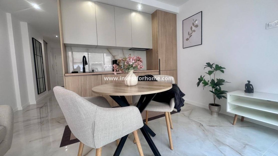 Reventa - Apartamento - Torrevieja - Estacion De Autobuses