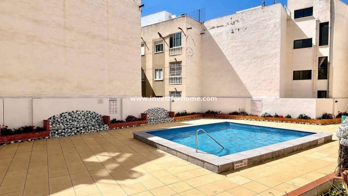 Reventa - Apartamento - Torrevieja - Estacion De Autobuses