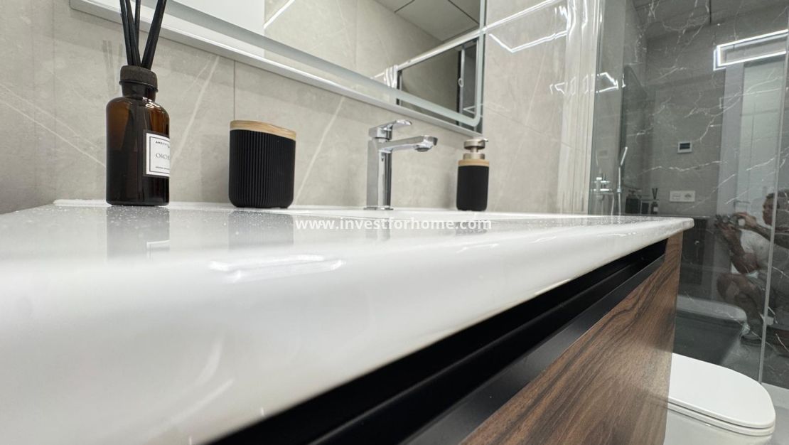 Reventa - Apartamento - Torrevieja - Estacion De Autobuses