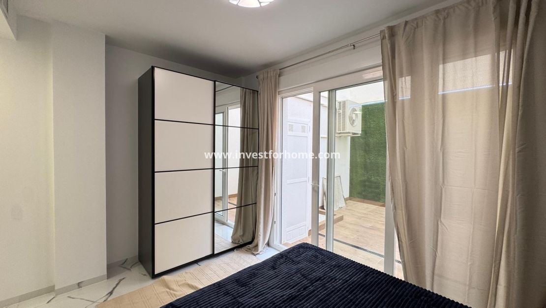 Reventa - Apartamento - Torrevieja - Estacion De Autobuses