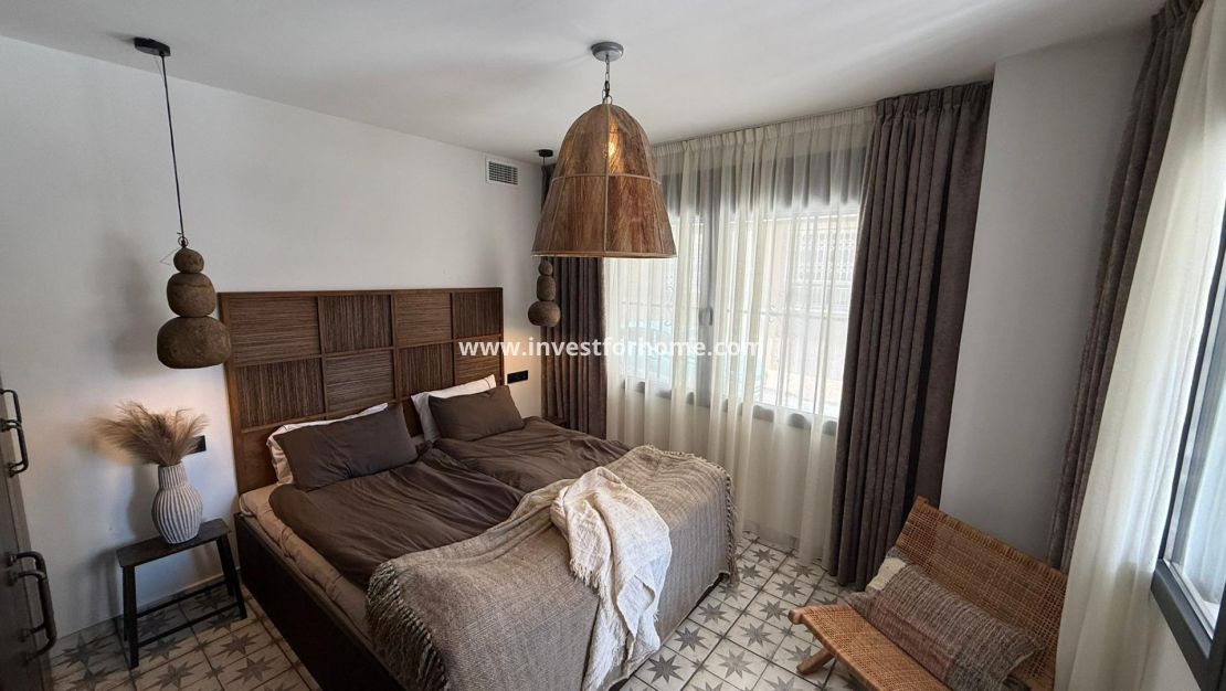 Reventa - Apartamento - Torrevieja - Estacion De Autobuses