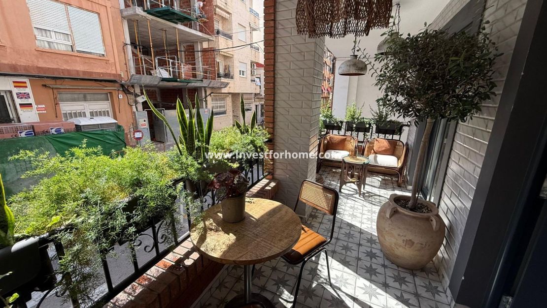 Reventa - Apartamento - Torrevieja - Estacion De Autobuses