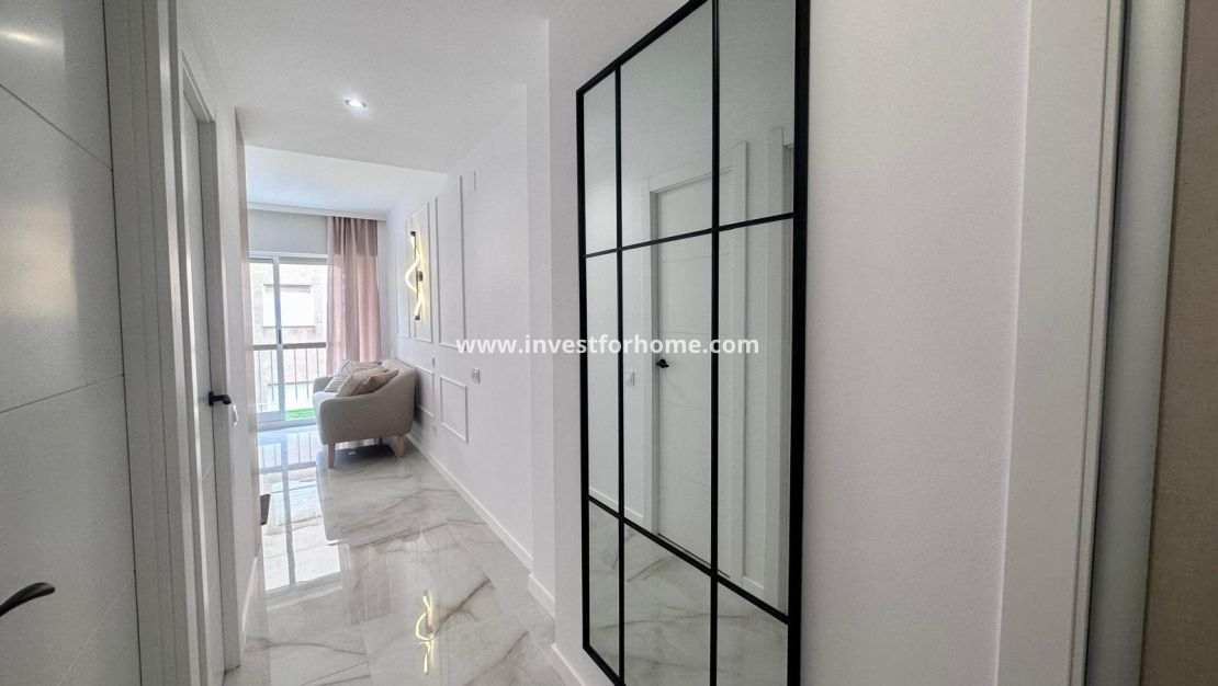 Reventa - Apartamento - Torrevieja - Estacion De Autobuses